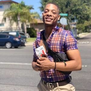 Meet your Posher, Larry